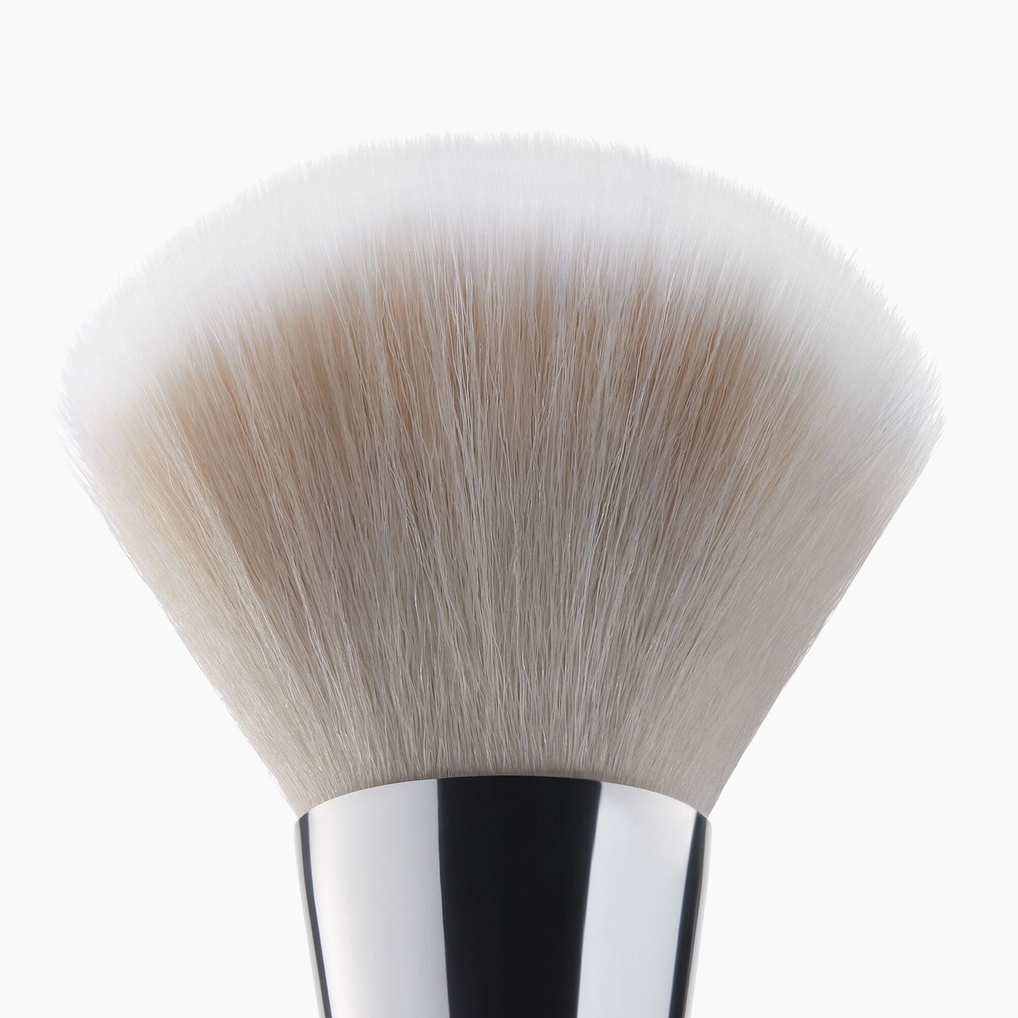 precision-powder-brush-q4 85307_PrecisionPowderBrush_Macro_V2.jpg