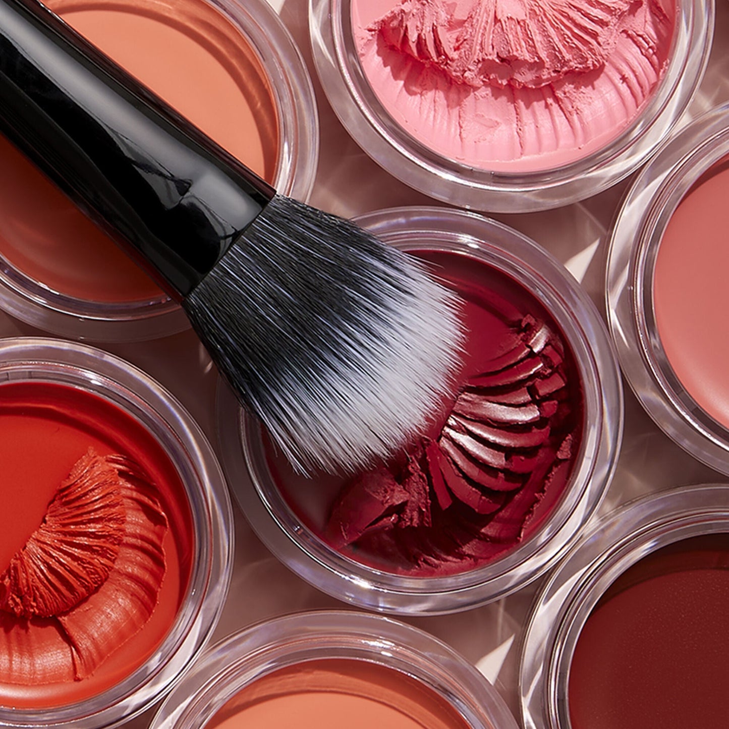 putty-blush-brush-y7 011321_PuttyBlush-Brush_V2_COMP_Final_IGF2.jpg