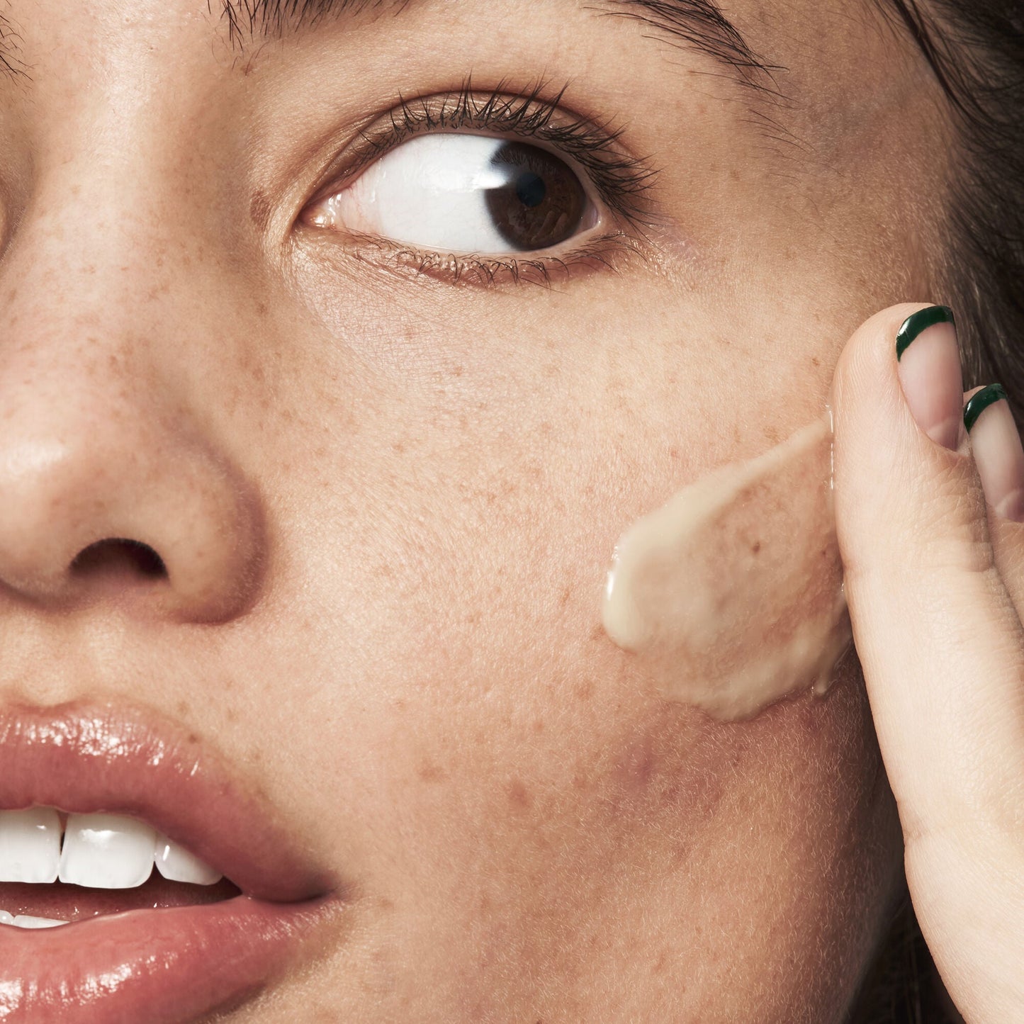 blemish-breakthrough-acne-calming-water-cream-z3 021522_Isabella_Acne_After_0462_FINAL_IGF_9e5f70b6-f47c-4bf3-9a7f-a9f223867f61.jpg