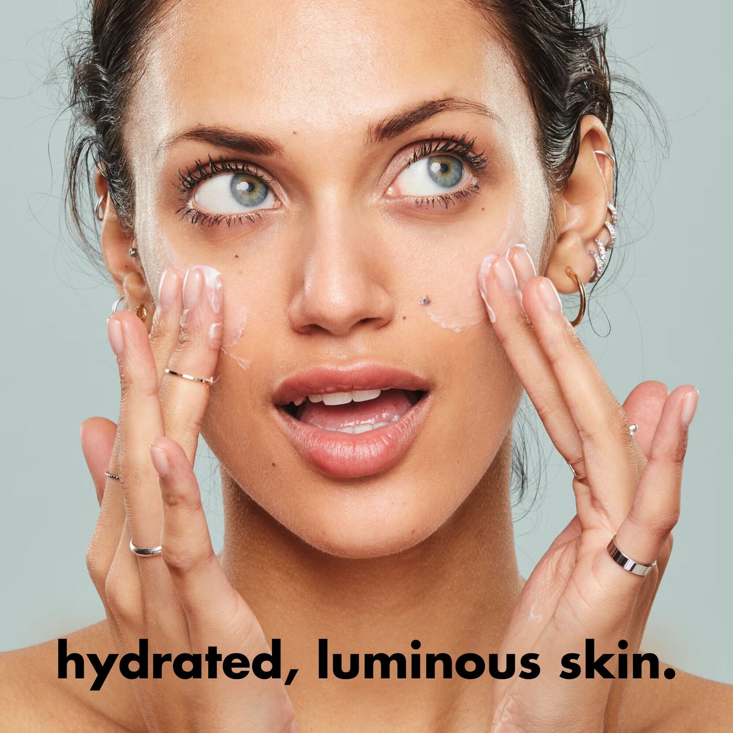 holy-hydration-face-cream-fragrance-free-l3 0226_EDU_HHFaceCreamFragranceFree_Benefit.jpg