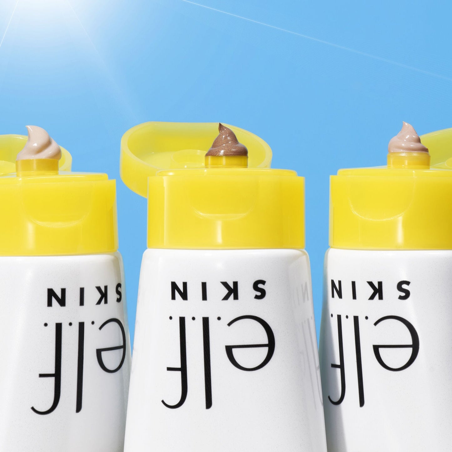 suntouchable-whoa-glow-spf-30-e7 042423_WhoaGlow_Macro_Main-2_IGF_b003ce36-775b-47d0-9dab-e2cd4030ba37.jpg