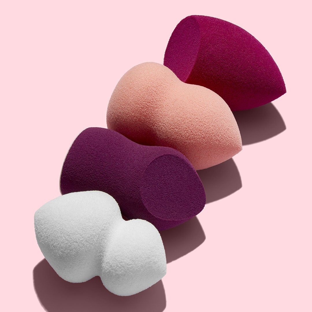 blending-and-highlighting-sponge-duo-w7 0619_SocialIGF_Sponges3_e91b9a4a-0156-4299-a3ef-3649e2979804.jpg
