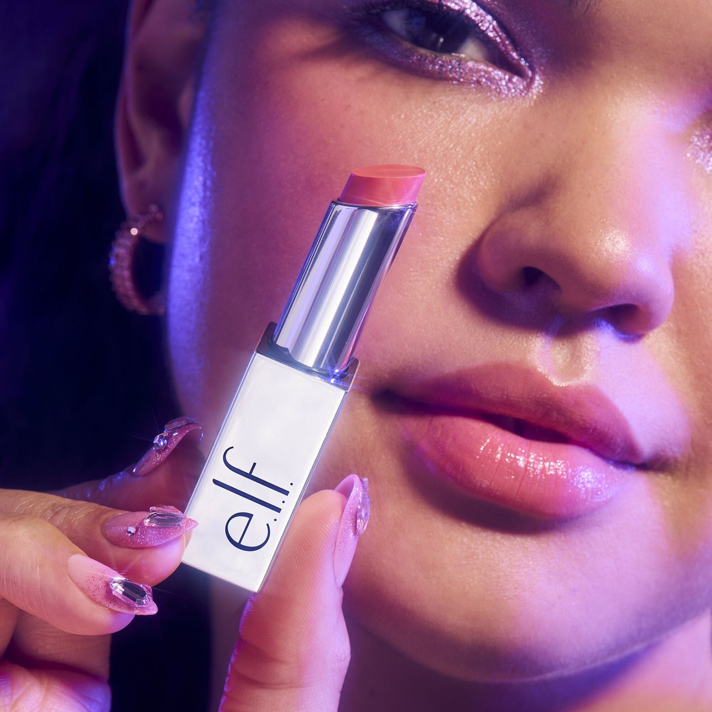 glow-reviver-lip-oil-stick-b2 072225_Breanna_SlipStick_1236_2000x2000_4adb6d91-4349-4c16-9f8e-036611f762d8.jpg