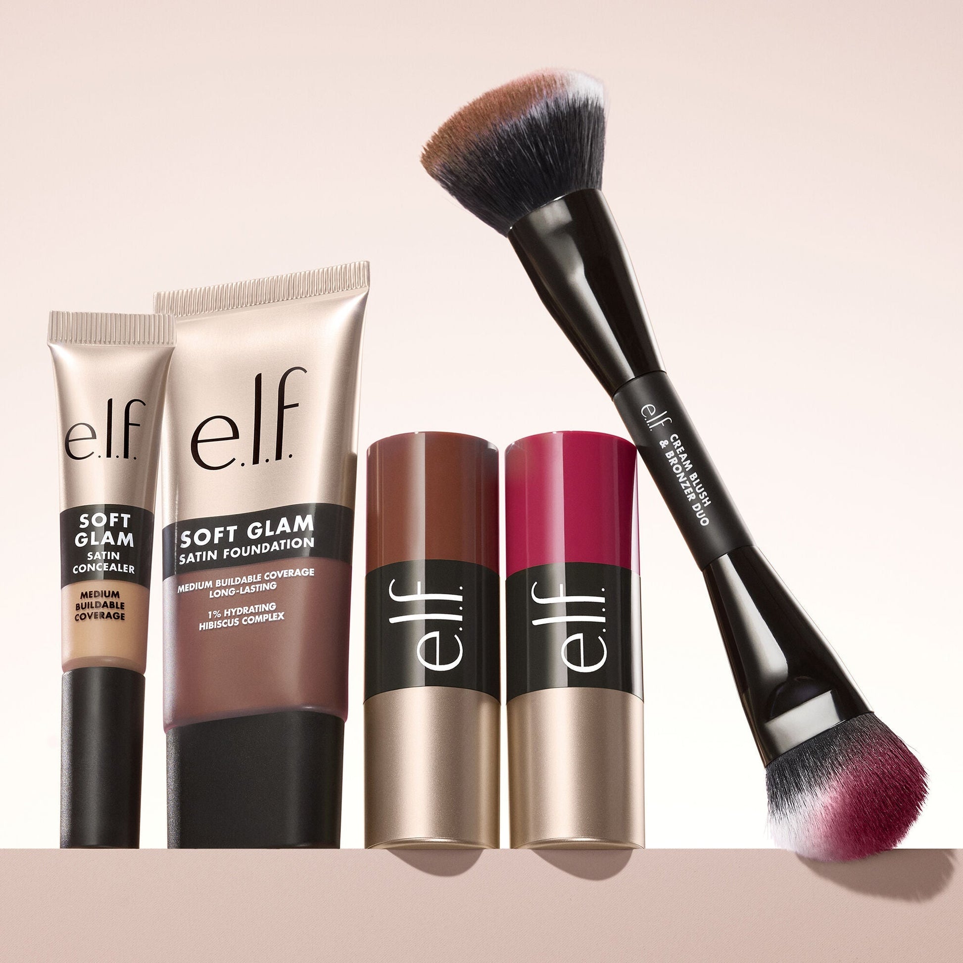 cream-blush-and-bronzer-duo-brush-t7 100225_SoftGlam_Family_0599_MAIN_CLEAN_FOCUS_01_w3QC_RGB_e6629409-dc63-4e11-ad91-1563bf1b72e0.jpg