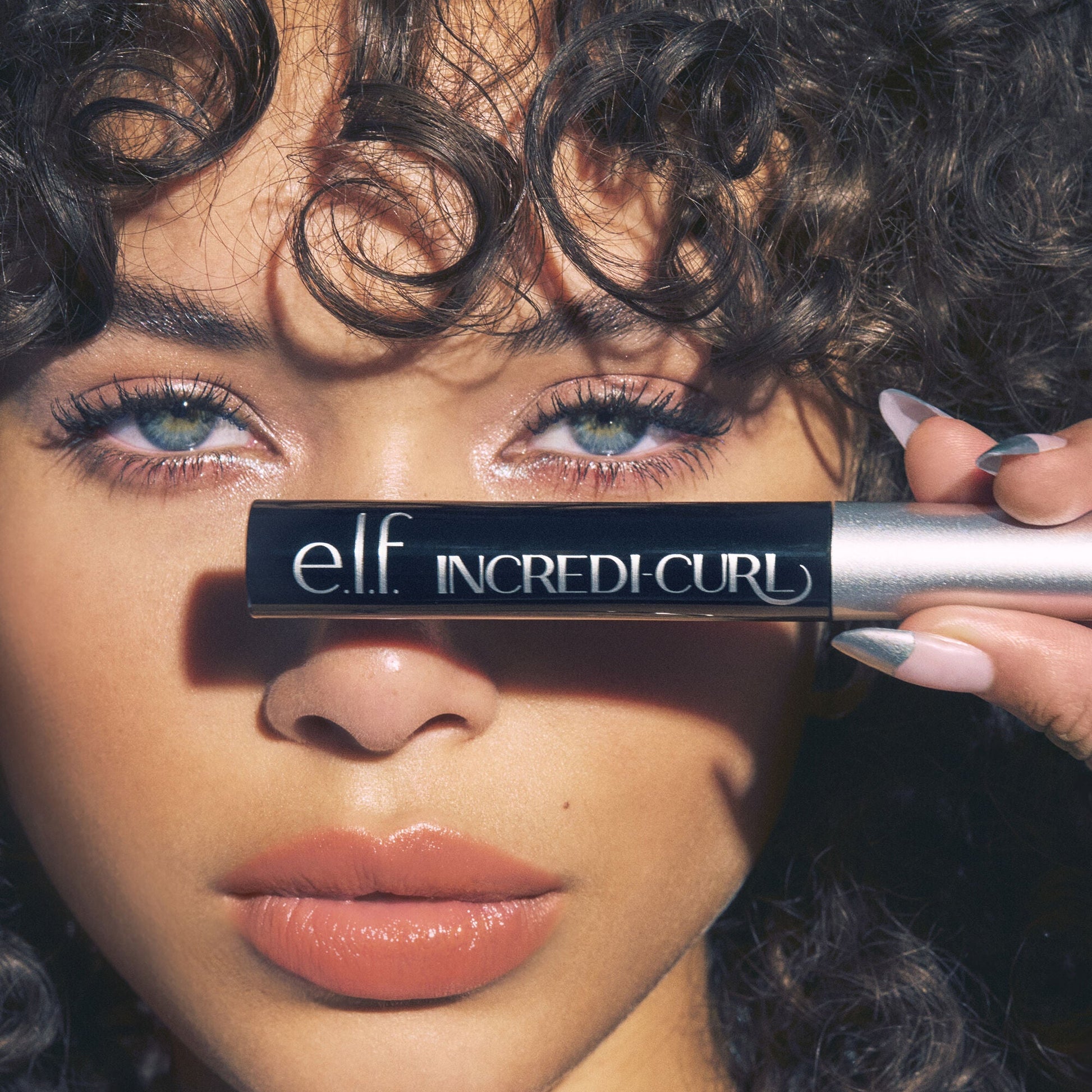 incredi-curl-mascara-n2 100724_elf_Alexa_IncrediCurl_After_0473_FINAL_V1_RGB_IGF_4909dedf-6085-4b66-b6fa-23af48640378.jpg