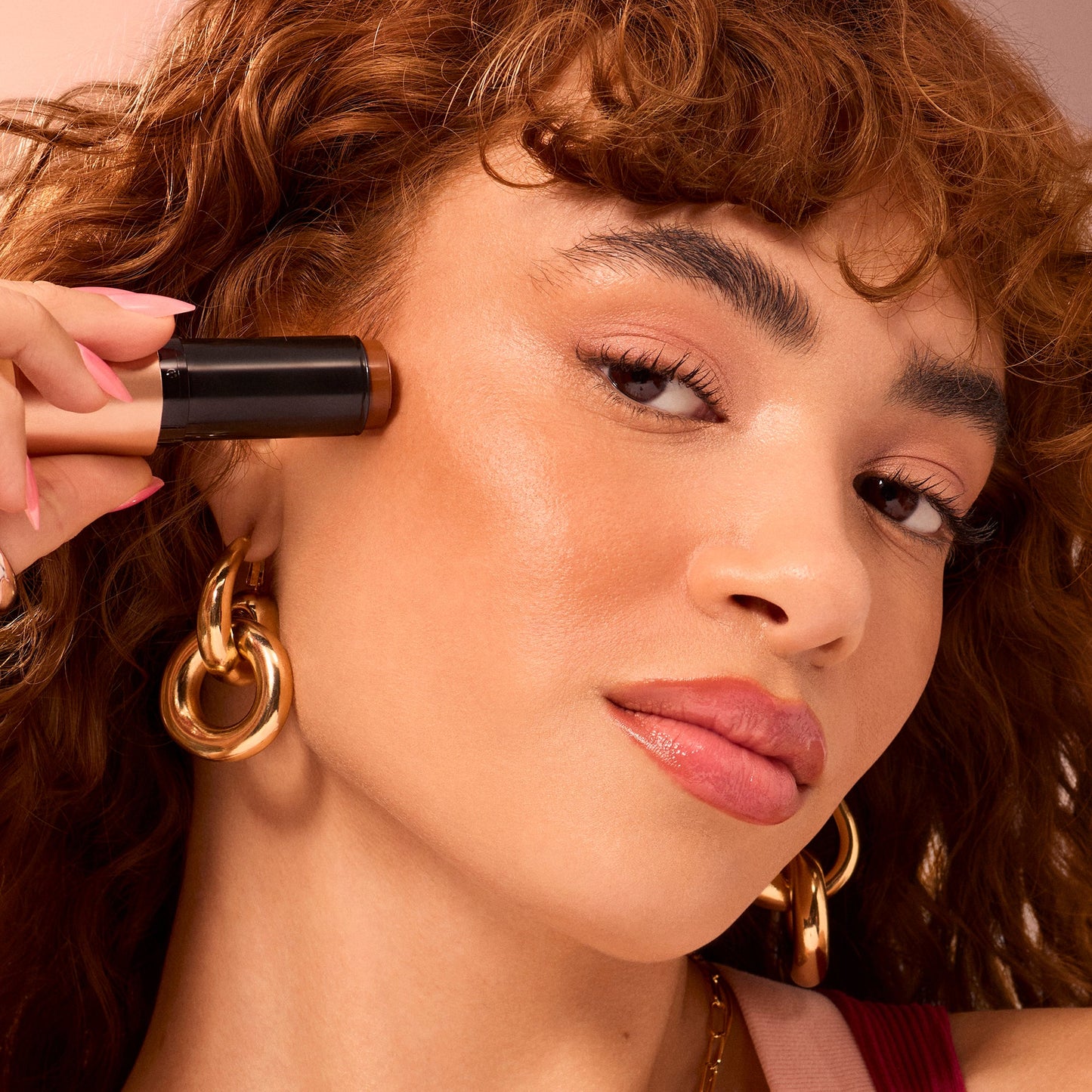 soft-glam-cream-bronzer-g9 102025_Alyssa_SoftGlam_Bronzer-App-2617_w4BQC_IGF_f7596b43-37d2-42a1-ada7-e77863850acf.jpg