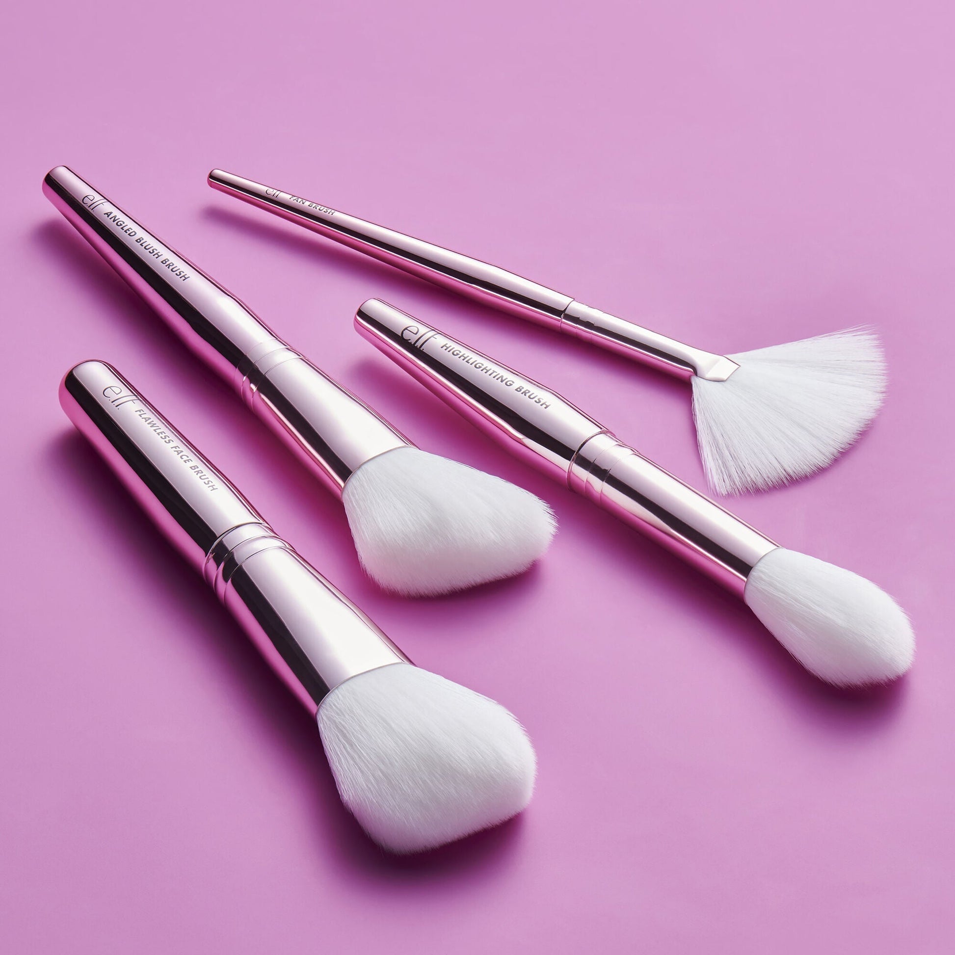 blush-bronzer-and-highlighter-brush-set-z9 12142020_BlushGlow-BrushKit_0027_FocusBracket-MAIN_V2_IGF.jpg