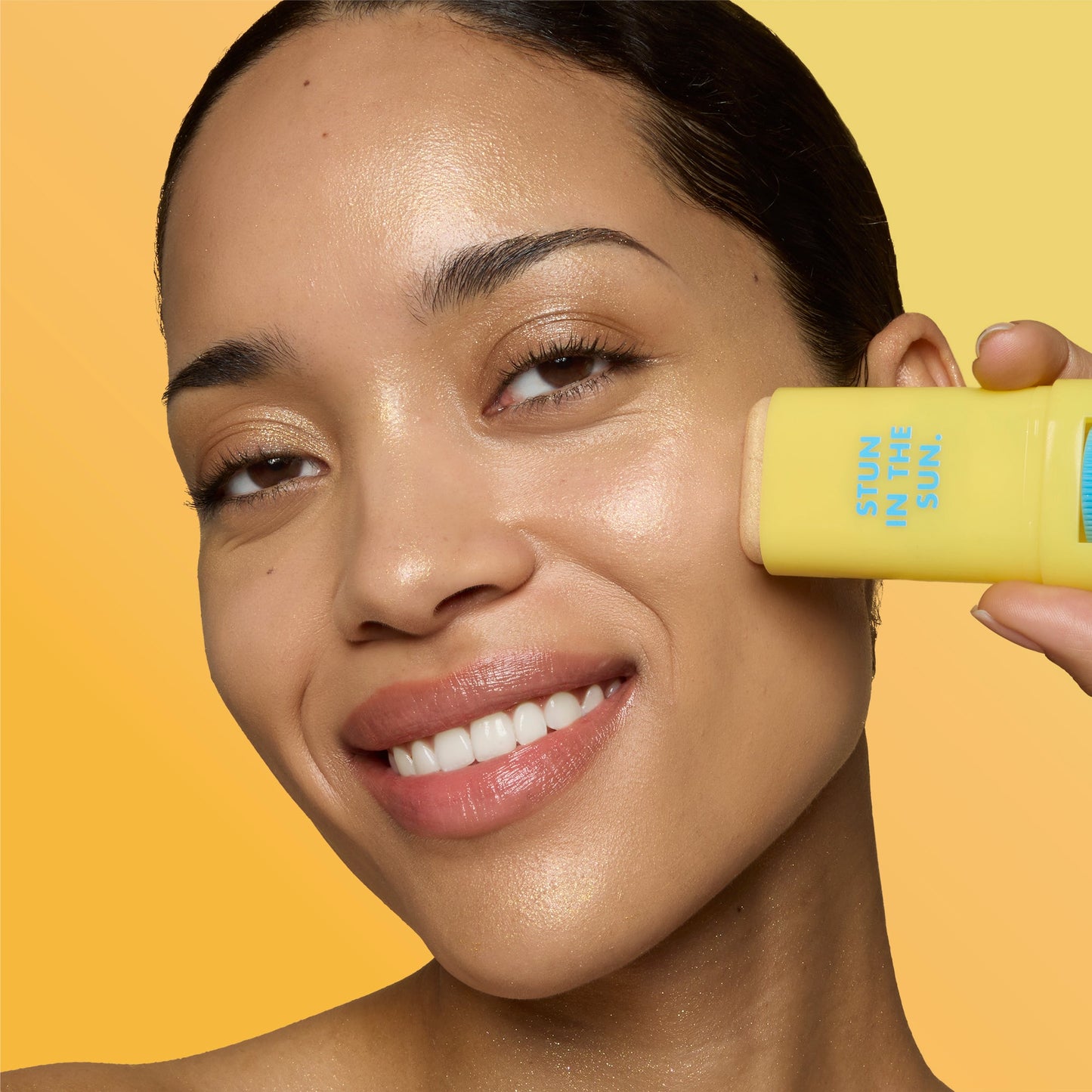 suntouchable-invisi-stick-spf-50-glitz-h1 57109_SUNTOUCHABLES_INVISI_STICK_CELINE_0221_V5.jpg