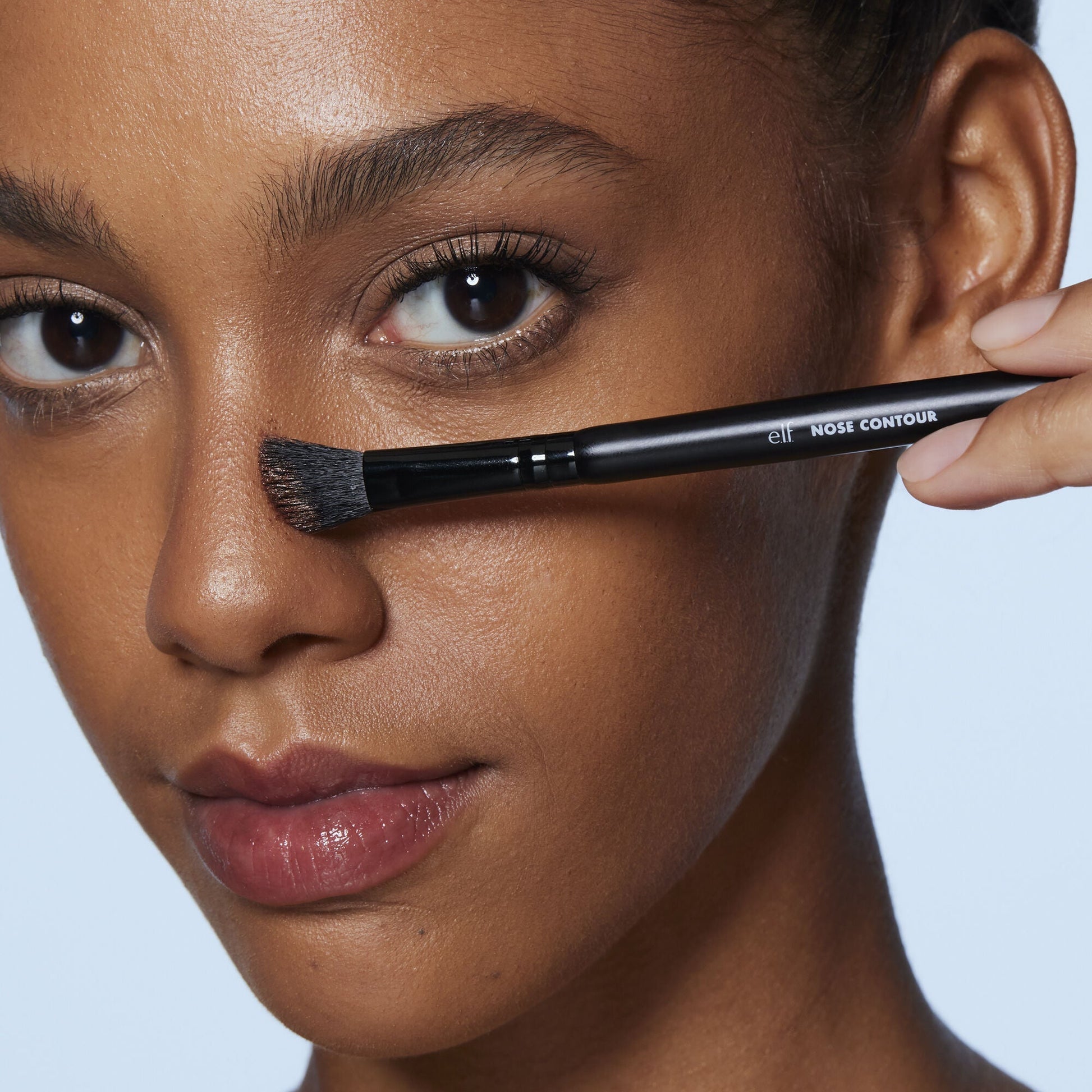 dual-ended-nose-contour-brush-s6 81283_Nose_Contour_Brush.jpg