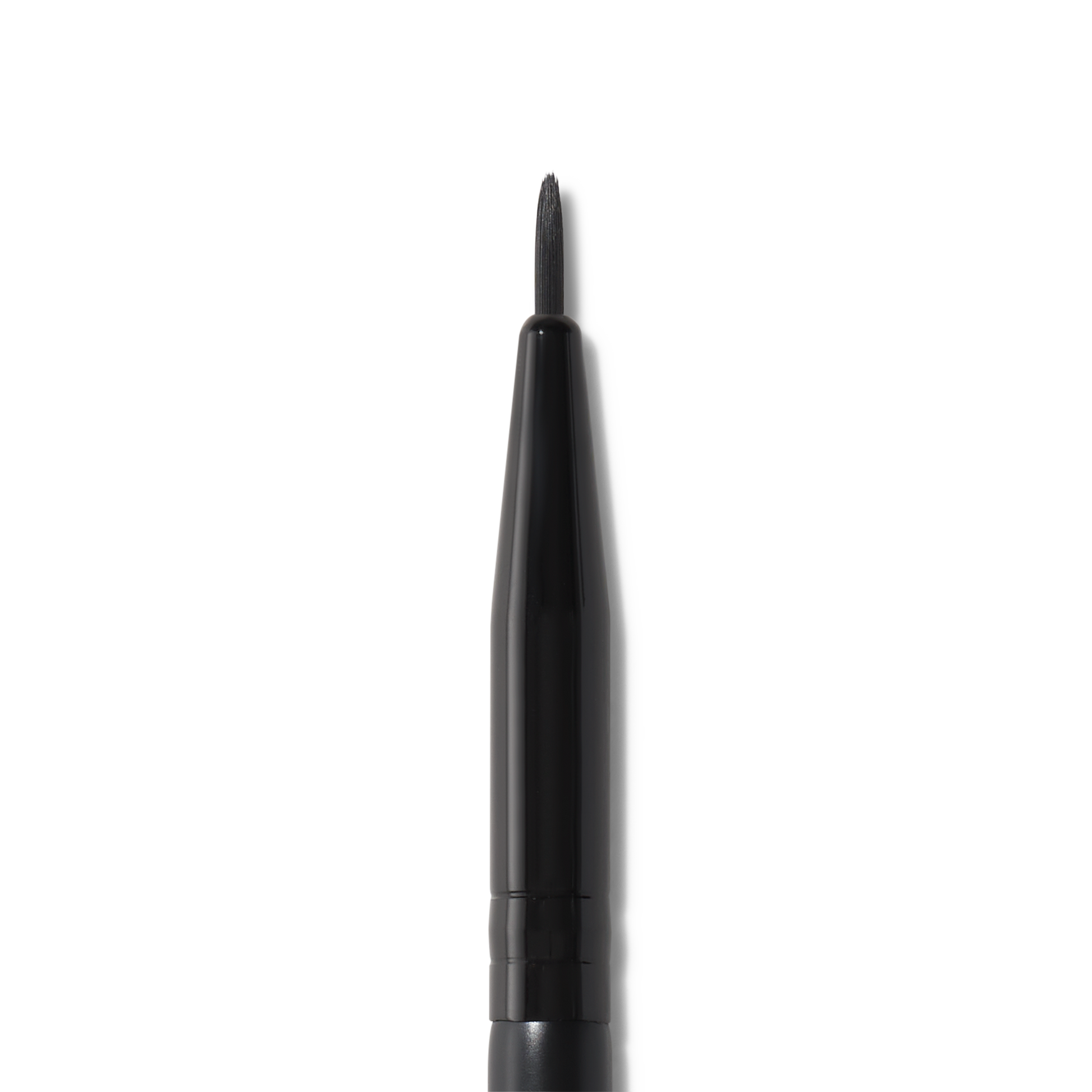 ultra-fine-eyeliner-brush-a0 81915_detail_R.png