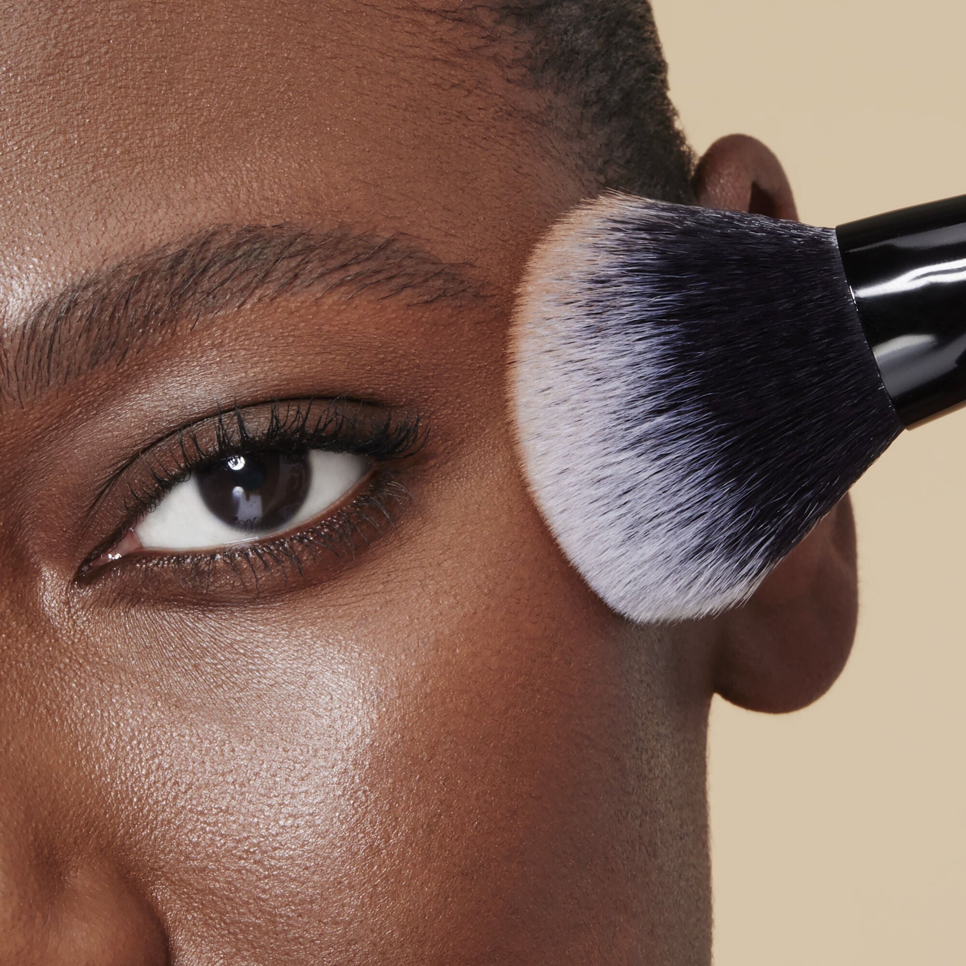 cream-and-powder-face-brush-v8 85352_CREAM_POWDER_FACE_BRUSH_DJ_0197.jpg